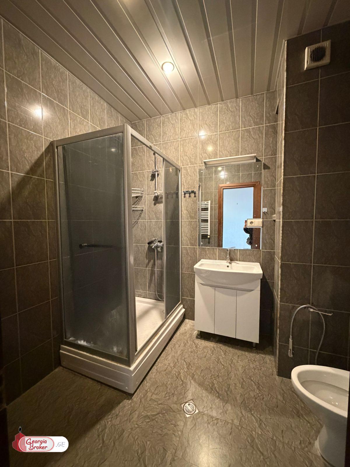 nearly repaired 3-room apartment for sale